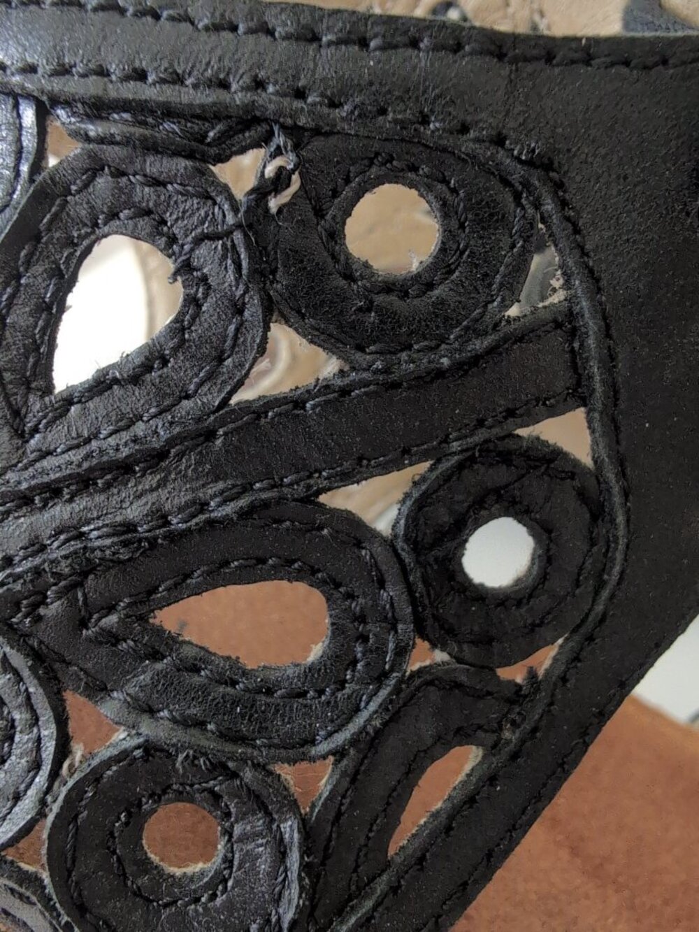 Josef Seibel Ruth Black Leather Cutout Sandals Size 39 - Picture 7 of 11